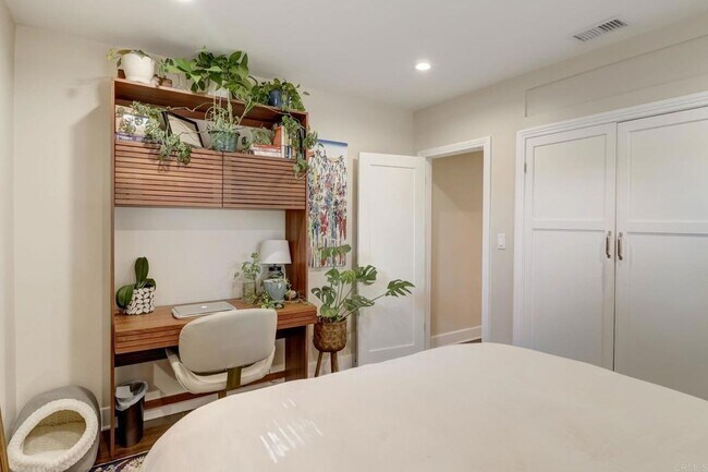 Foto del edificio - 2129 Dwight St