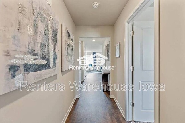 Building Photo - 3505 10th Ave SW