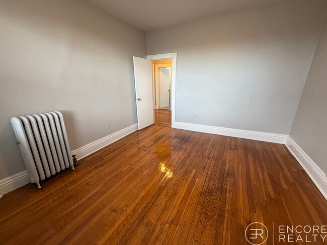 Foto del edificio - 376 Riverway