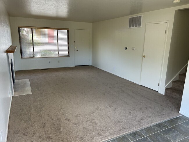 Foto del edificio - Fabulous 2 Bedroom (plus office - addition...