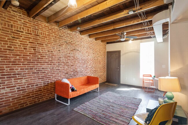 Building Photo - 1604 Latrobe St