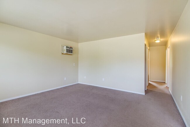 Foto del edificio - 2 br, 1 bath Apartment - 425 Meadowview St