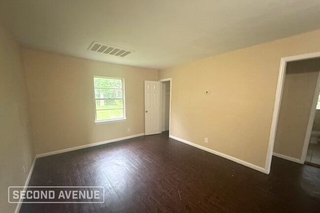Foto del edificio - 9117 Oak Knoll Ln