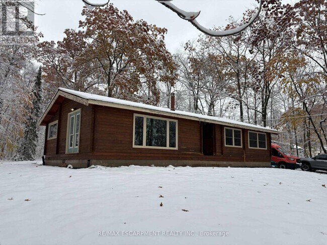 Photo du bâtiment - 3431 Bethesda Rd