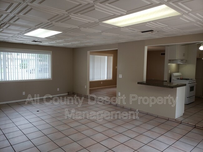 Building Photo - 69844 Pomegranate Ln
