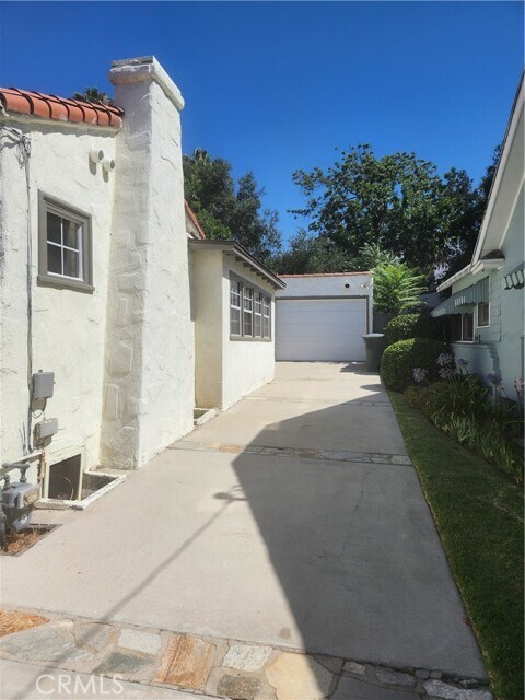 Building Photo - 471 Alameda St