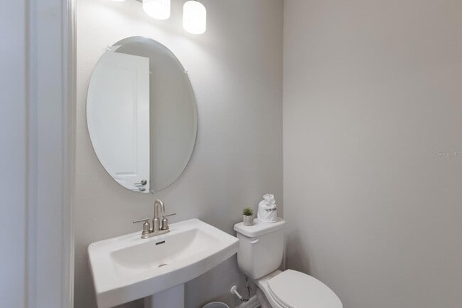 Building Photo - 9312 Tequila Sunrise Dr