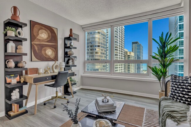 Foto del edificio - 313 E Ohio St