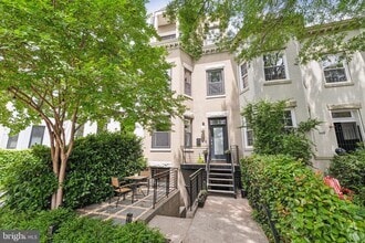Building Photo - 145 Adams St NW