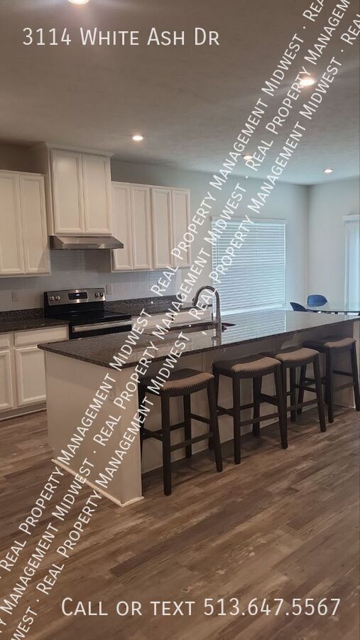 Foto del edificio - 3114 White Ash Dr