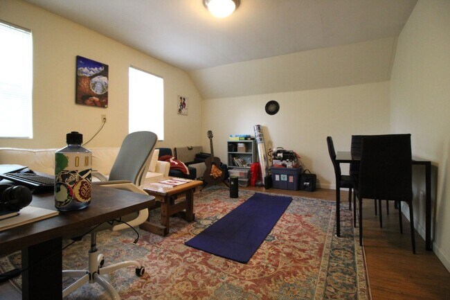 Foto del edificio - 705 E 6th St