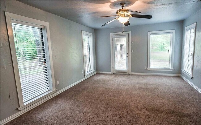 Dormitorio principal - 109 E 3rd St