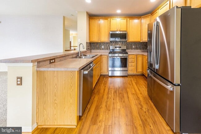 Building Photo - 1605 Potomac Greens Dr