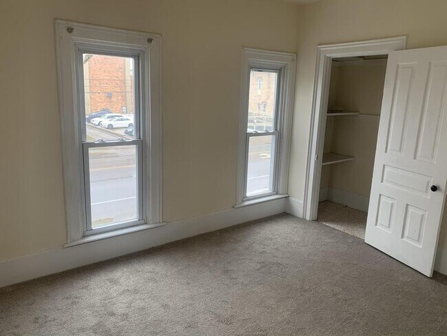 Foto del edificio - 118 N Hudson St SE