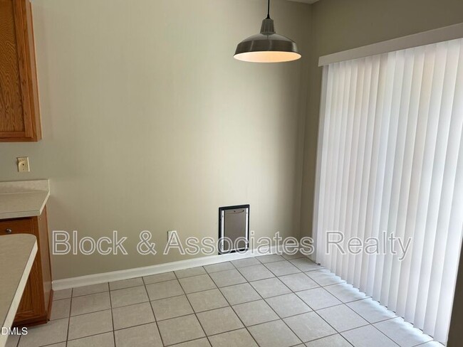 Foto del edificio - 1414 Crimson Creek Dr