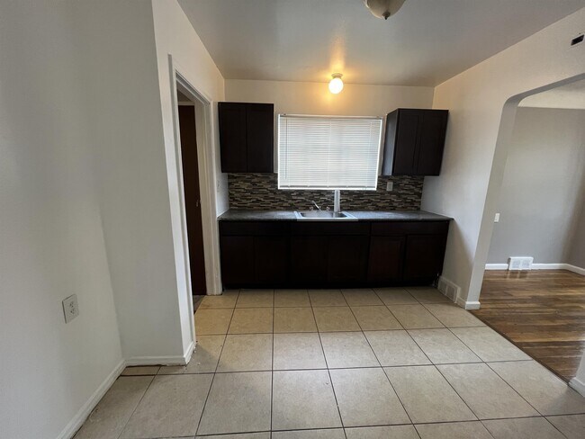 Foto del edificio - 17527 Sunderland Rd