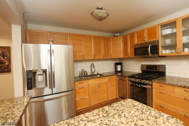 Building Photo - 207 Patriots Rd
