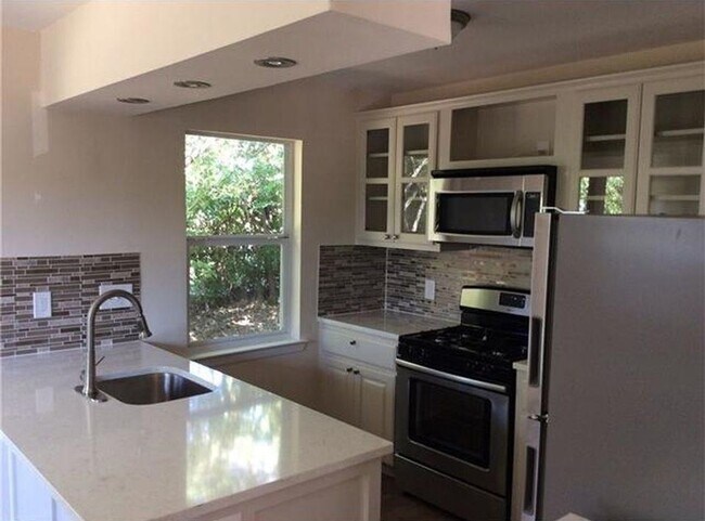 Building Photo - 2708 St Edwards Cir
