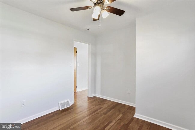 Building Photo - 855 Anthony Ave