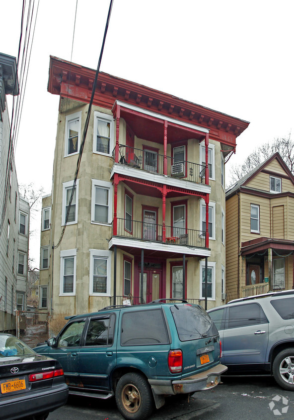 Building Photo - 16 Astor Pl