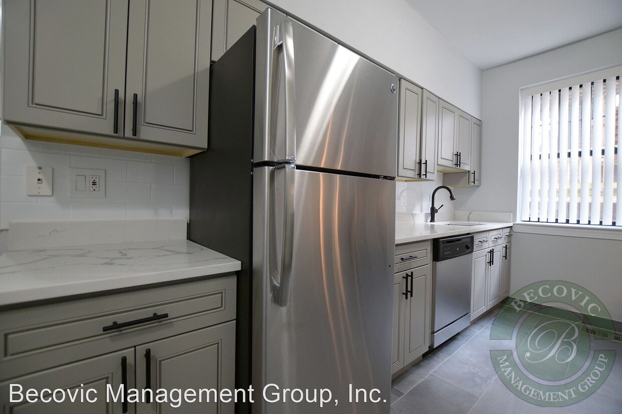 Foto principal - 7700-7706 N Marshfield Ave