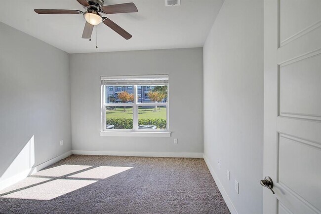 Building Photo - 25500 Westheimer Pkwy