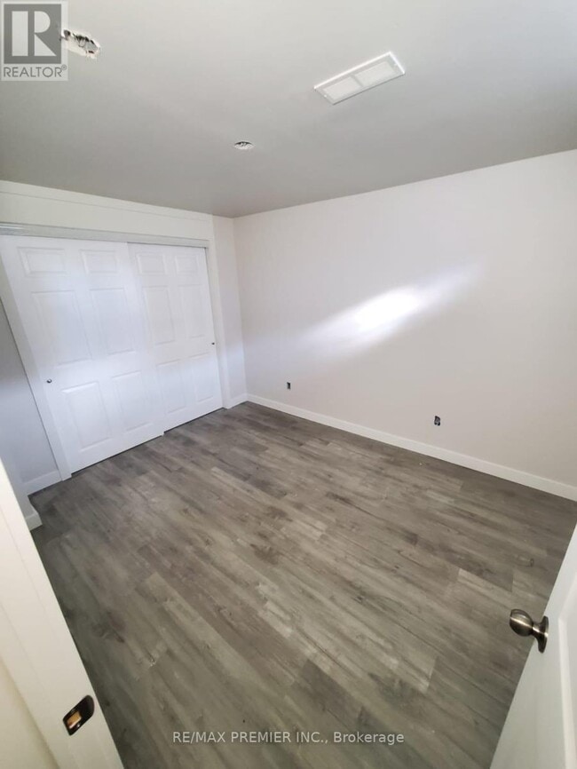 Building Photo - 177 Isabella Dr