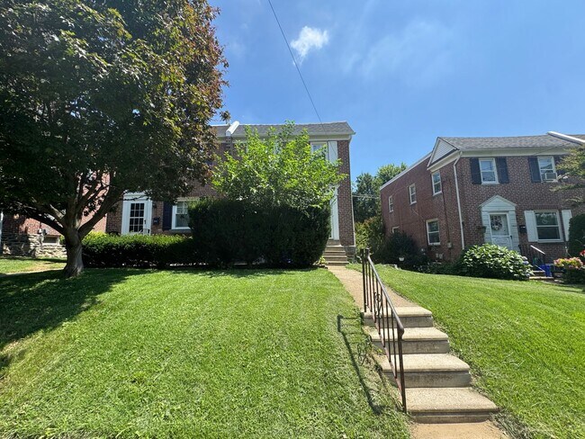 Photo - Lovely 3-Bedroom Townhouse in Drexel Hill!...