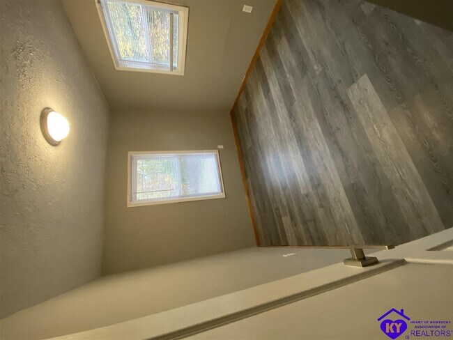 Foto del edificio - 1885 Old Mill Rd