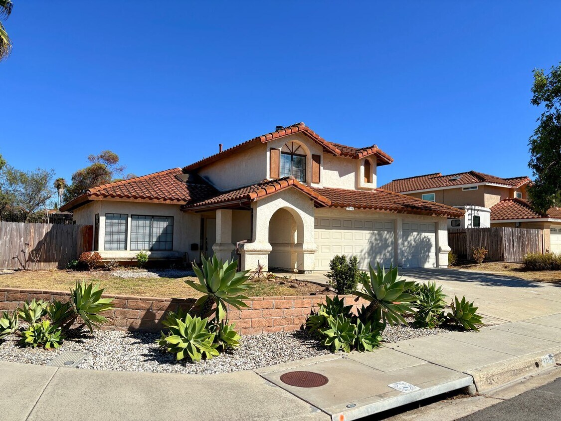 Primary Photo - 3BR Oceanside Home Near Alamosa Park and G...