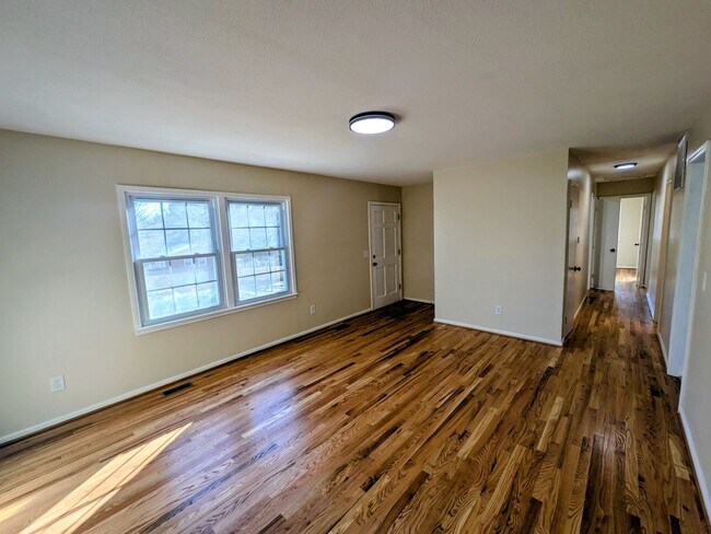 Foto del edificio - 1028 Gales Ave