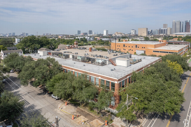 Foto del edificio - Live Oak Lofts