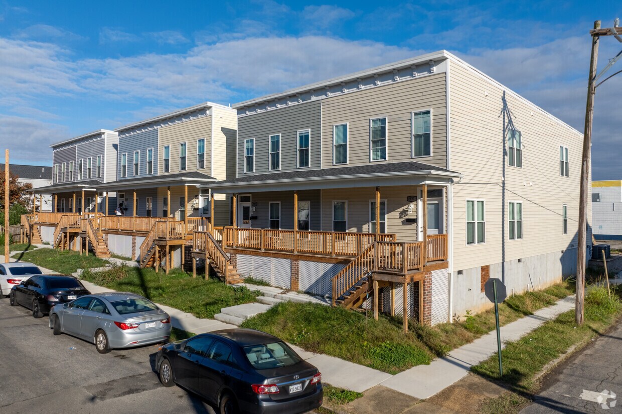 911 calle sur randolph - 911 S Randolph St