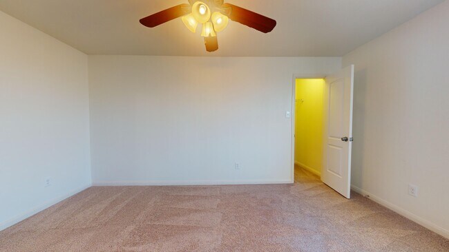 Foto del edificio - 9419 Grand Spark Dr