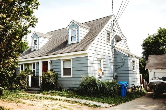 Building Photo - 79 Miantonomi Ave