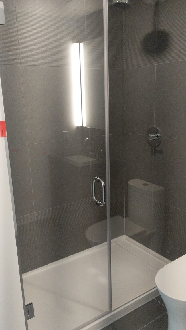 Photo du bâtiment - NEW LISTING AT NOBU