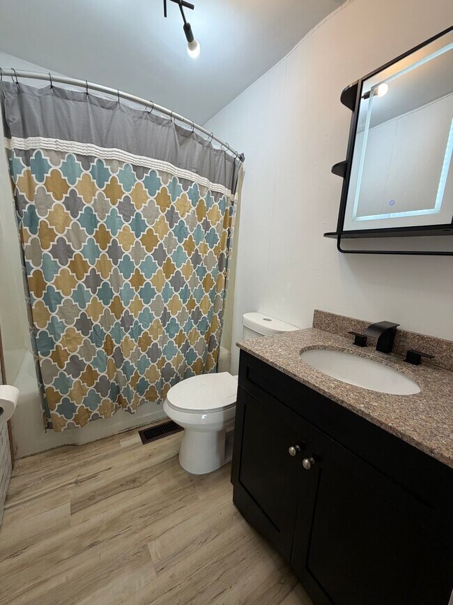 Foto del edificio - 3 bed | 1 bath Home for Rent in Granite City
