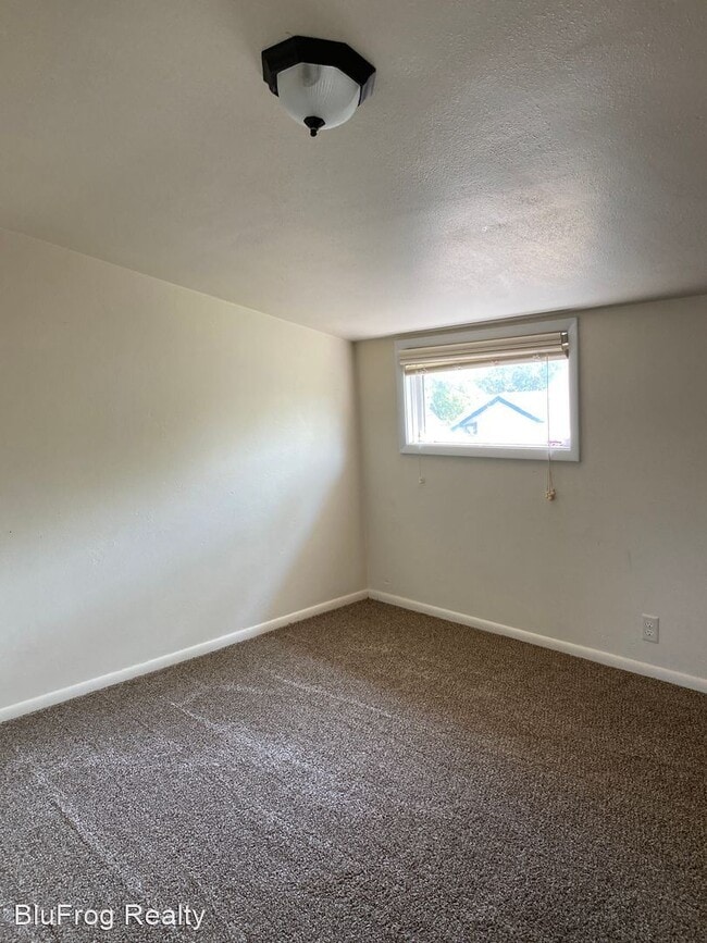 Building Photo - 4 br, 2 bath House - 316 4th Ave SW #1