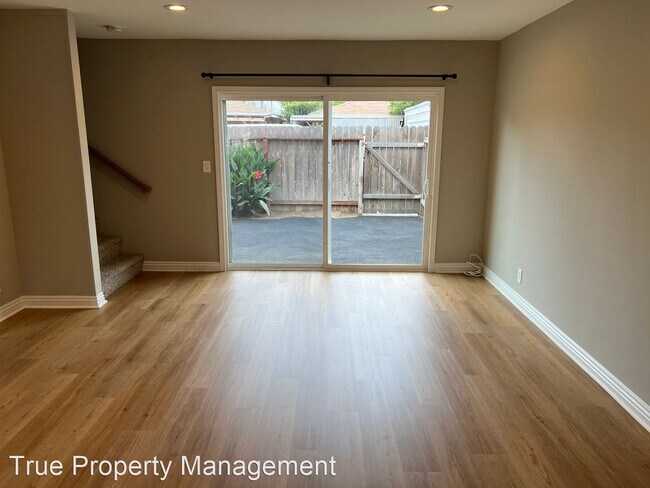 Building Photo - 2 br, 1.5 bath House - 692 Darrell Street