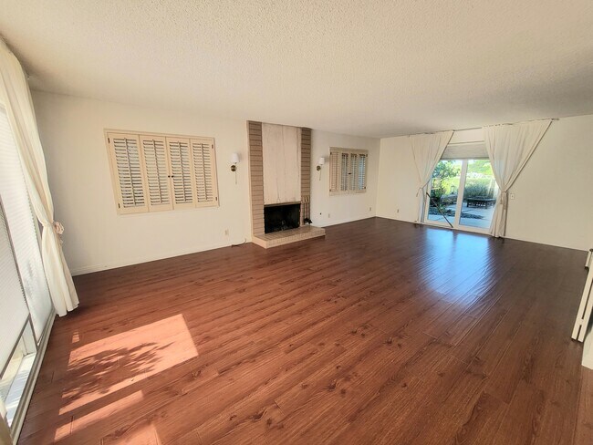 Foto del edificio - 3706 Terrace View Dr
