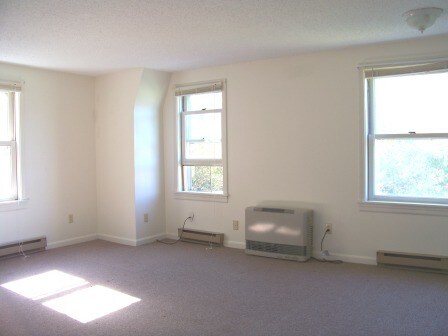 Building Photo - 25 Village Dr