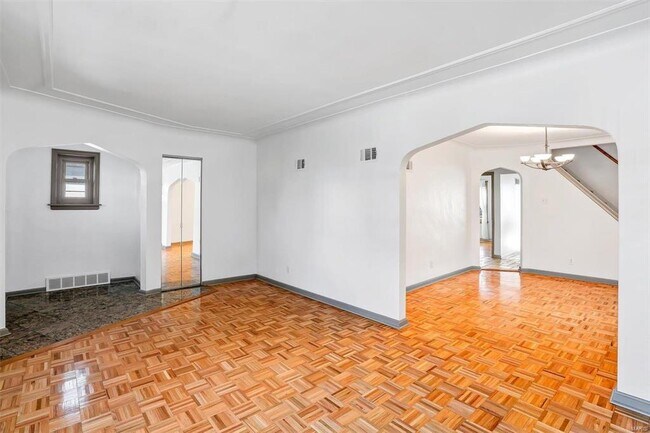 Foto del edificio - 6304 Bradley Ave