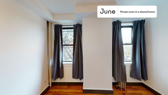 Building Photo - Room in Shared 5 bed/2 bath home