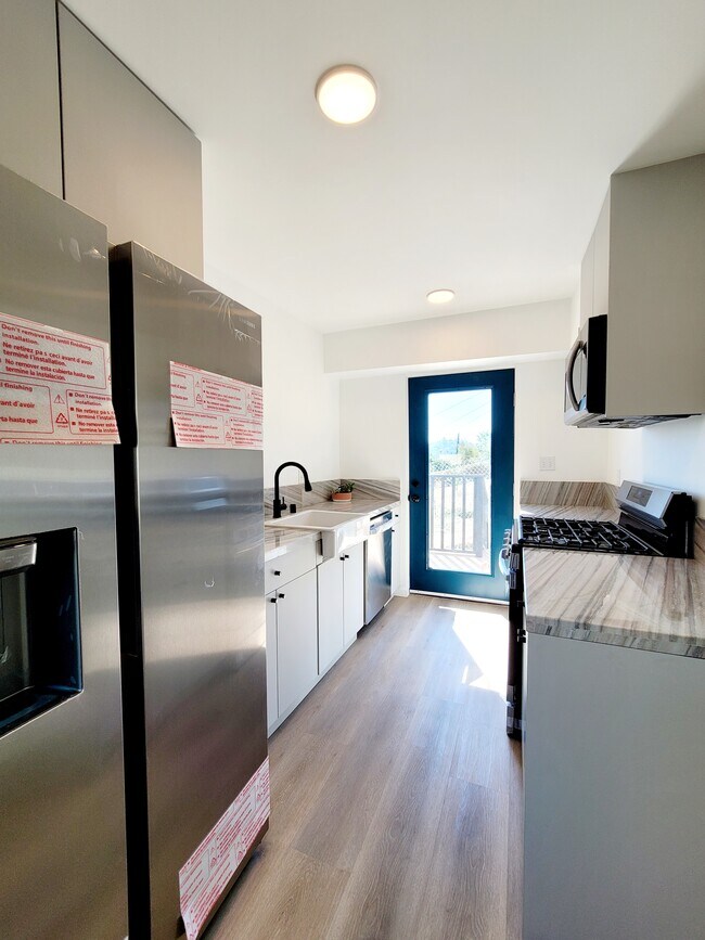 Foto del edificio - 815 N Ave 63