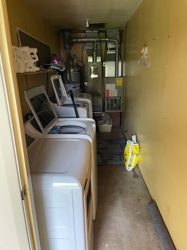 laundry room - 1668 Rosemont Rd SW