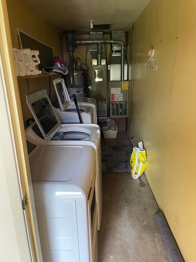 laundry room - 1668 Rosemont Rd SW