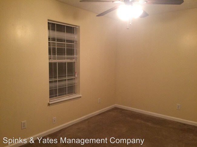 Building Photo - 943 Malibu Dr