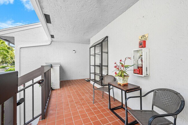 Foto del edificio - 5054 Golfview Ct