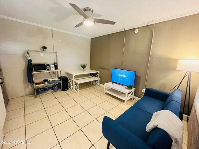 Foto del edificio - 402 S Holly St
