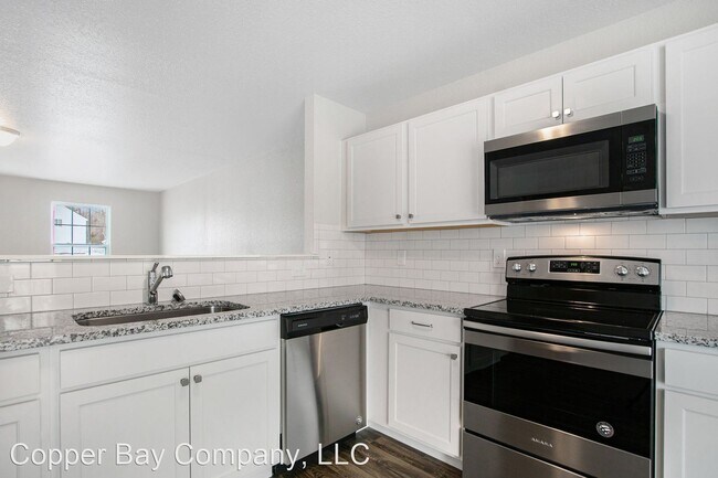 Building Photo - 4 br, 2.5 bath House - 5667 Claremount Street